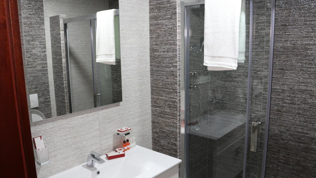 Hotel Admiral Prizren Esterno foto