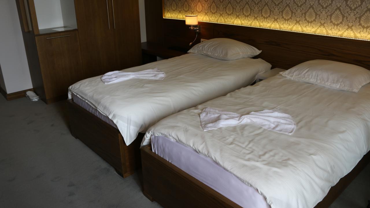 Hotel Admiral Prizren Esterno foto