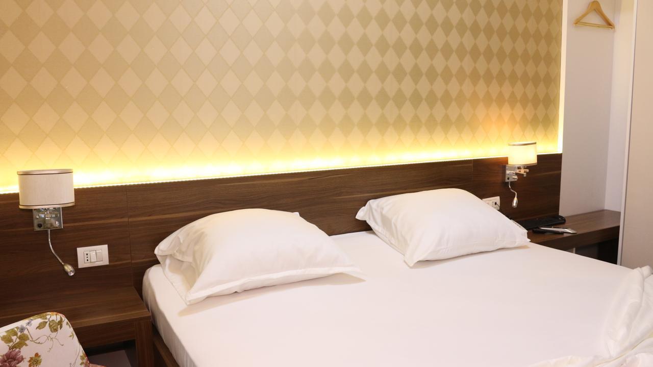 Hotel Admiral Prizren Esterno foto