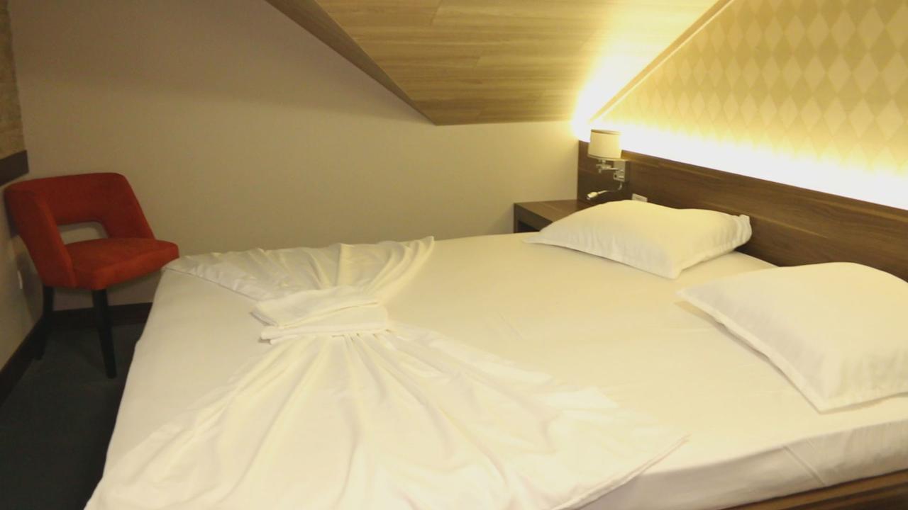 Hotel Admiral Prizren Esterno foto